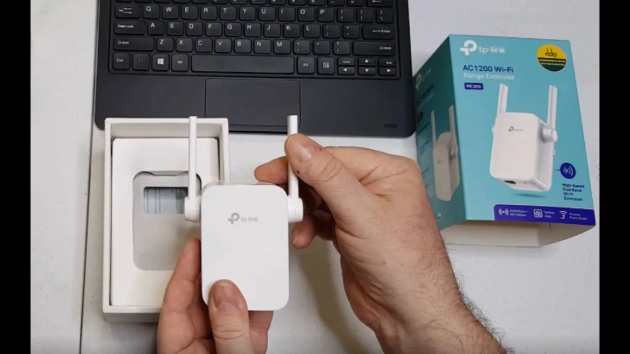 How to setup and use a WiFi Extender (tp-link RE305) with real world benchmarking