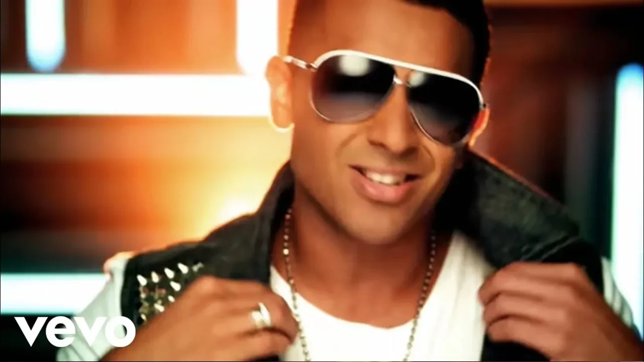 Jay Sean - 2012 (It Ain't The End) ft. Nicki Minaj Jay Sean - 2012 (It Ain't The End) ft. Nicki Minaj