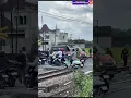 Lagu Kecelakaan kereta api tabrak mobil dan beberapa sepeda motor di palang pintu KA di prambanan