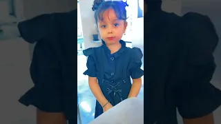 موج بنت علي الخفاجي لابسة اسود 