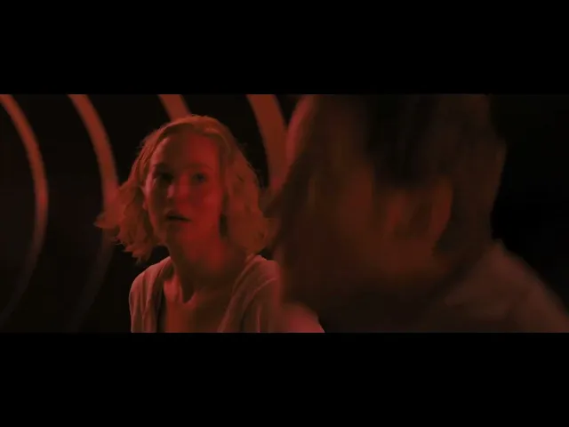 Passengers | Clip 'Qualcosa di rotto'