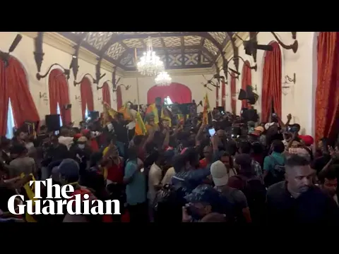 Sri Lanka thousands of protesters storm presidents official residence