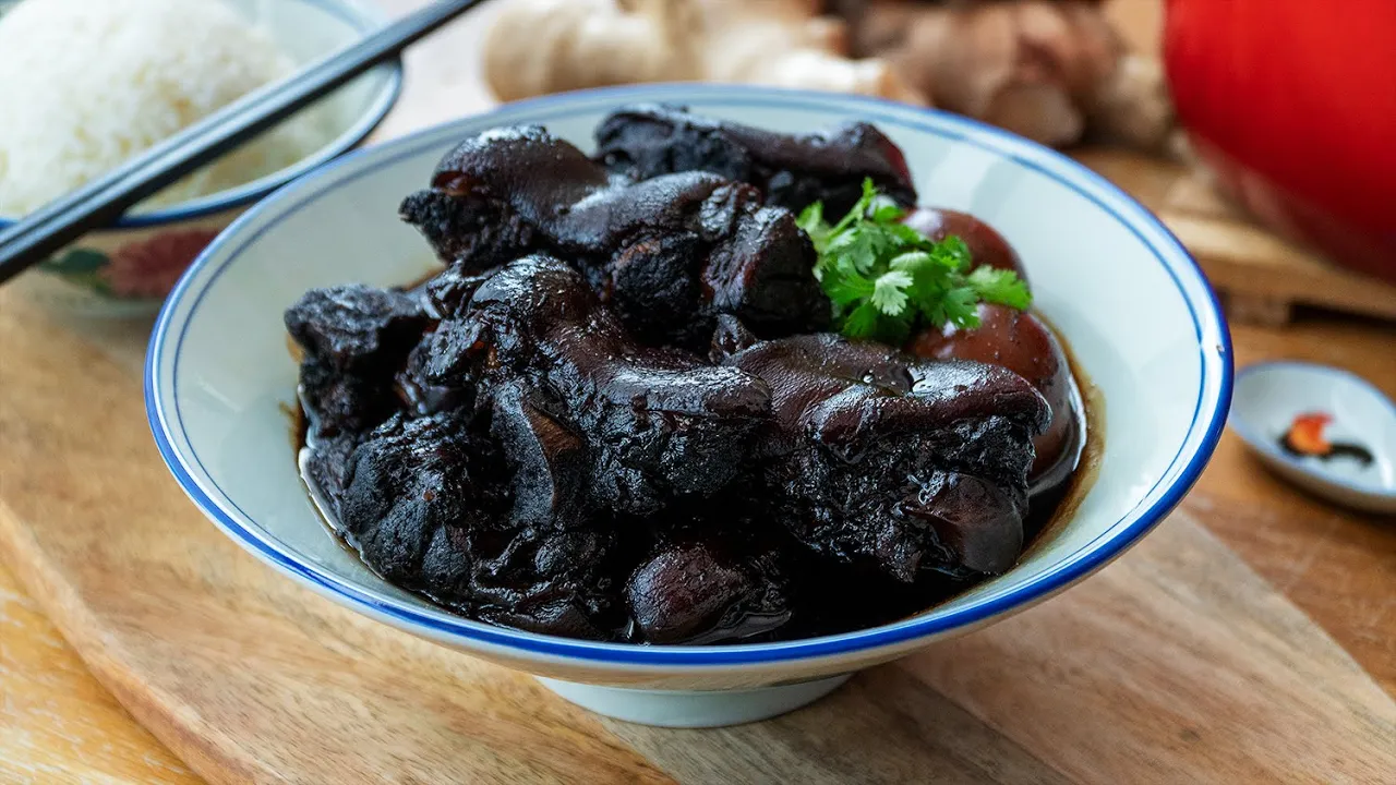 Cook Restaurant-Style Black Vinegar Pig Trotter at Home -    Confinement Food Recipes