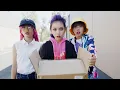 Download Lagu Live Action - Huntrix Meets Saja Boys for the First Time - KPOP DEMON HUNTERS - IRL by Le Gianna