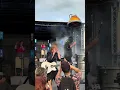 Download Lagu Coverband Domino zorgt voor ambiance op de Leuvense jaarmarkt - 2 september 2024