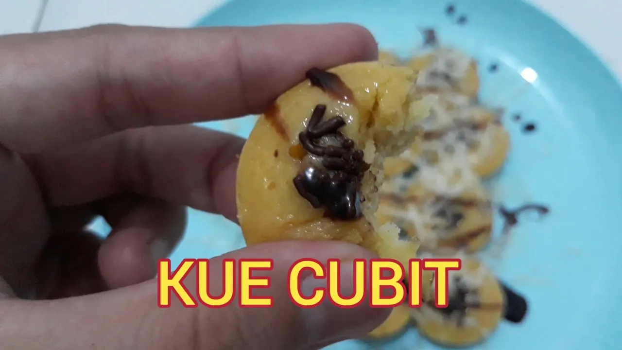 Assalamualaikum.. HAVE NICE DAY TEMEN'...... Kali ini sy ingin share cara membuat kue cubit , bahan . 