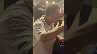 يامهون هون هون يا مهون هون ع طول  وتروح بلدك ياغريب     الله ع الروقاان  دندنها