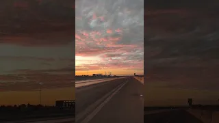 مسافر في الطريق وحدك 