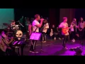 Download Lagu Chris Martin of Coldplay Surprises the Crowd and Joins 8th Grade Rock Band