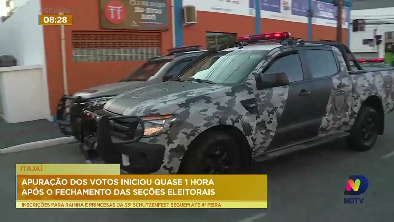 Apuração de votos, em Itajaí, iniciou quase uma hora após o fechamento das seções eleitorais