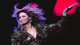 Download Beyonce -   Why don't you love me live at Glastonbury MP3