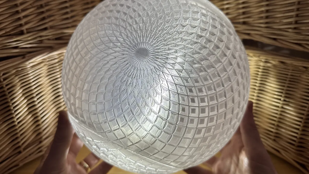 Giant Spiralized Sphere
