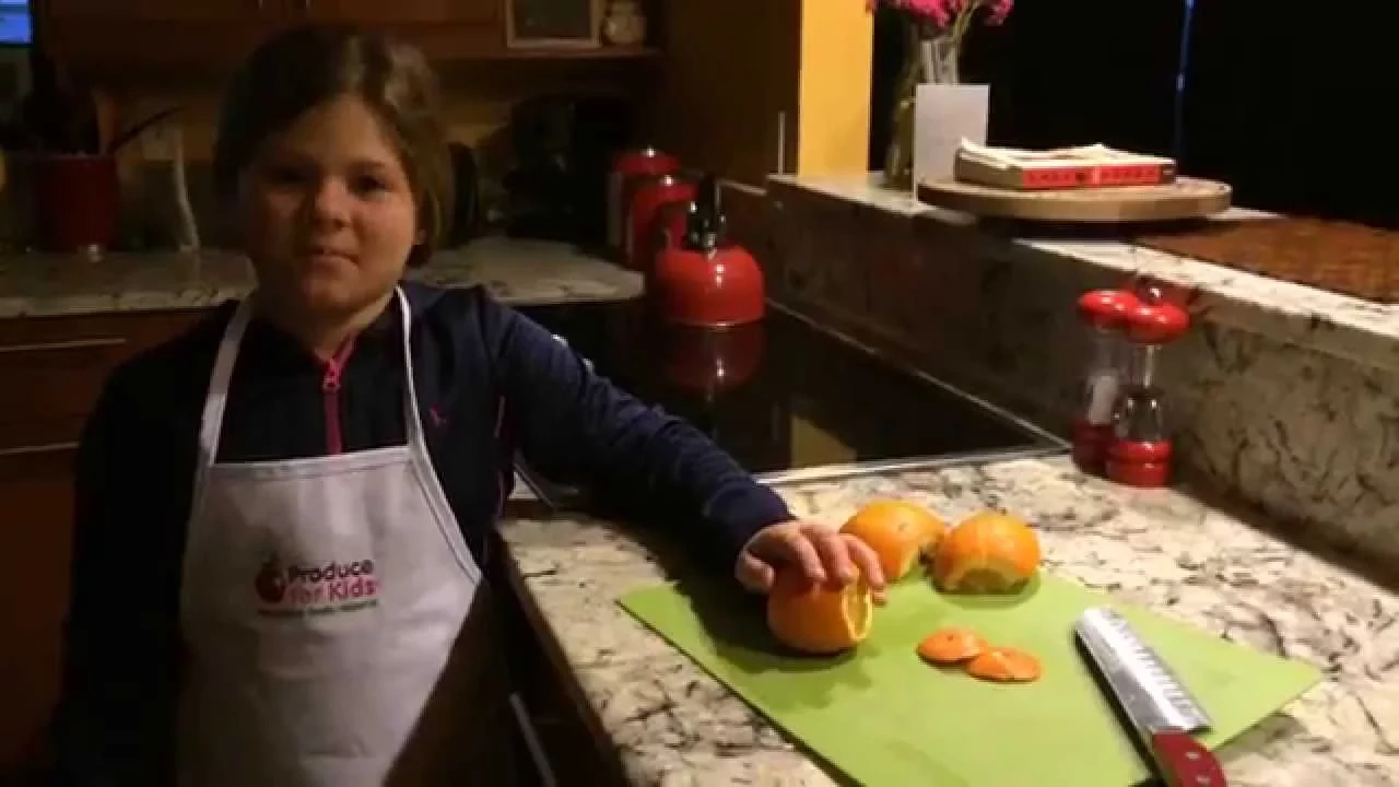 Kitchen Hacks: How to Peel an Orange