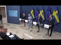 Download Lagu Pressträff för att presentera en budgetnyhet
