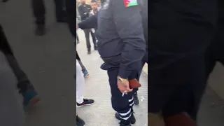 اعتقال مطلوب من قوات الامن في عمان عند الدوار السابع   دندنها