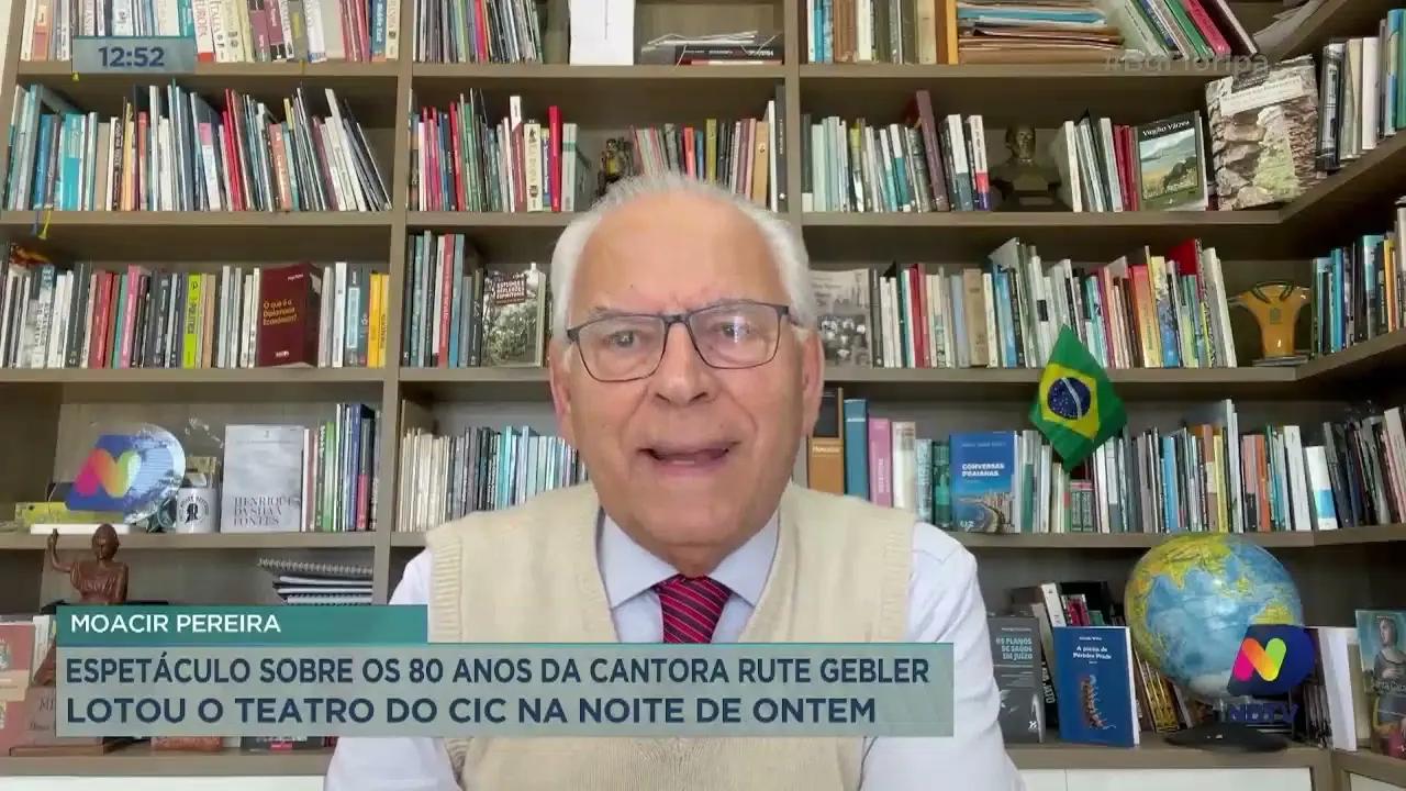 Espetáculo sobre os 80 anos da cantora Rute Gebler lotou o teatro do CIC na noite desta quarta
