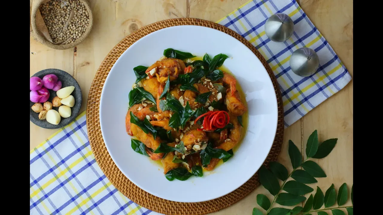 Udang dan telur di masak begini saja...!! Enak lezat banget. 