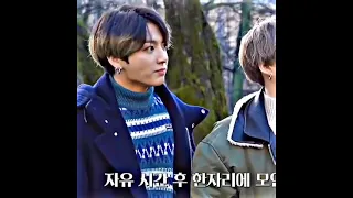 لما جنغكوك قدم هديه لتاي بس كيف اهتم فيها كيوت Vkook Taekook BTS JIMIN V JK JIN RM Shorts 