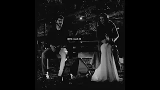 اعشقك عشق لم يعشقهو     العاشق لي معشوقهي  في تاريخ العشق العاشقين      رشي من دندنها