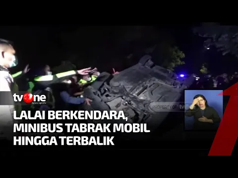Terima Telepon Saat Mengendarai, Sopir Minibus Tabrak Kendaraan yang Terparkir
