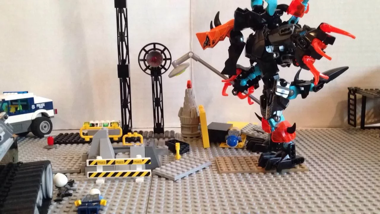 Die Helden der Hero Factory müssen Antropolis City gegen gemeine Eindringlinge verteidigen! Abonnier. 