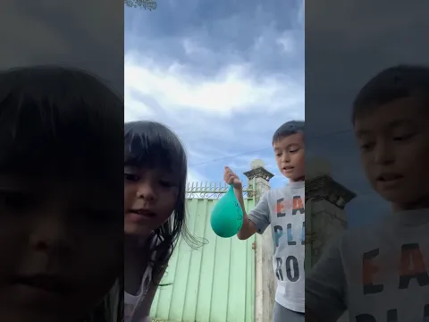 Matmat and Mizy trying to pop the water balloon. #matetlogro matetlogro #logroliving #fypシ #fyp