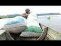 Vlog Hari ini  Mengantar Muatan Berat di Tengah Arus Deras Sungai 