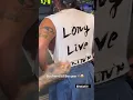 Download Lagu Man begs French Montana to sign his girlfriend’s shirt “PLS BRO”
