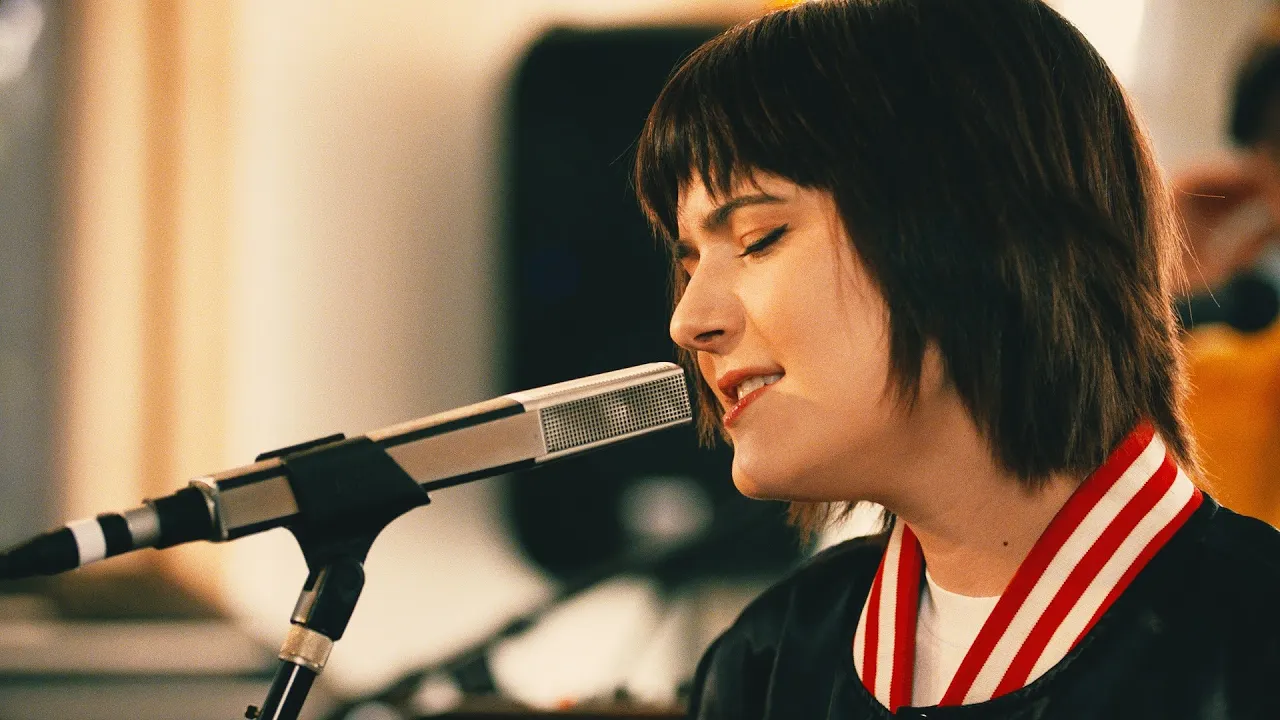 Don’t Dream It’s Over // Crowded House // POMPLAMOOSE ft. Sara Niemietz Don’t Dream It’s Over // Crowded House // POMPLAMOOSE ft. Sara Niemietz