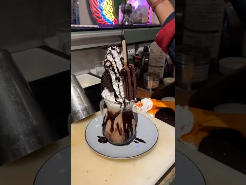 Overloaded Brownie Chocobar Thick-shake😱🤩 #viralshorts #desserts
