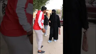 منتقبه تكشف النقاب مقابل الفلوس فيلم قصير 