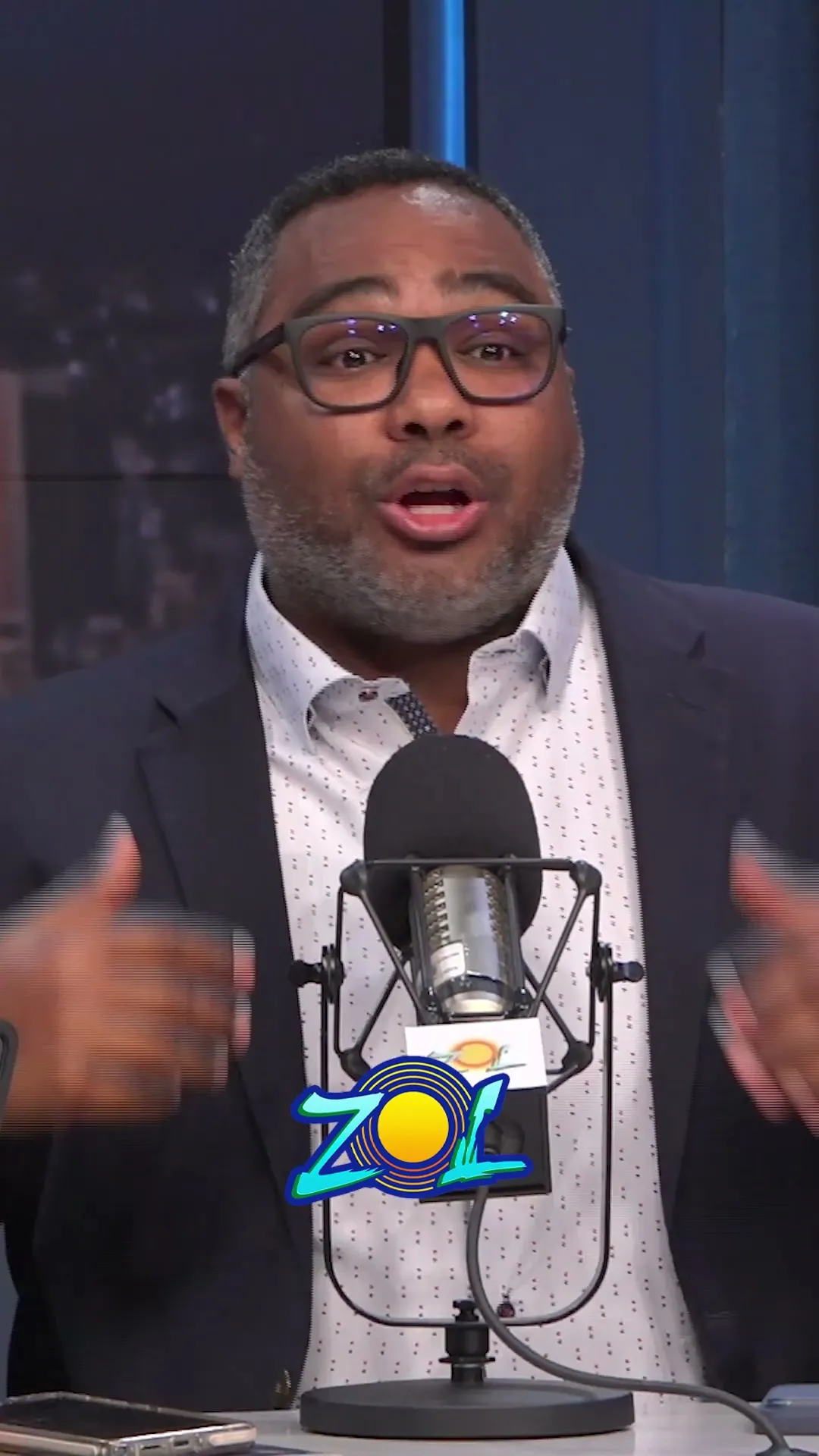 ¿ES LEGAL COBRAR $800 POR EL PAPEL DE BUENA CONDUCTA?