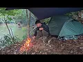 Download Lagu SOLO CAMPING DI HUTAN DI SAMBUT HUJAN BERTEMU MACAN DAN PANEN IKAN