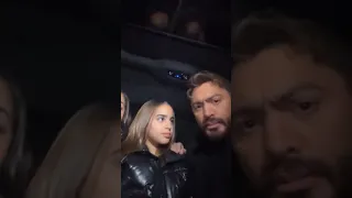 ايه جو عمر وسلمى ٢ ده تامر حسني وبناته تاليا وامايا بفيدو لطيف قبل حفل Joy Awards في السعودية 