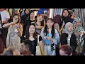 Download Lagu Tersenyum Manis gadis dari China Bila dengan bob menyanyi lagu kumpulan band Beyond\