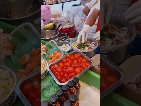 ยำโคตรแซ่บ #thaifood #streetfood #rotiladythailand