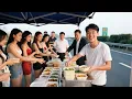 Download Lagu [Multi SUB] （全集）小伙意外绑定美食系统，靠完成系统任务在堵车途中大赚一笔，没想到却被富豪老板看重，直接从穷小伙逆袭成大佬！#最火短剧推荐 #MiniDrama #精彩大陆短剧