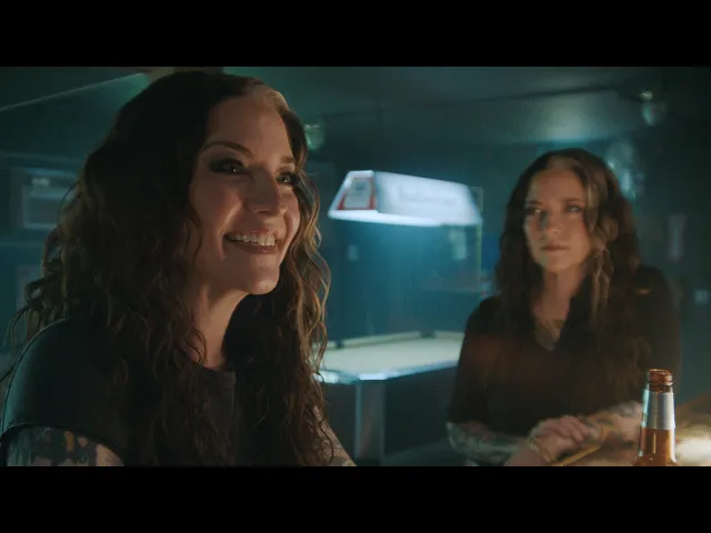 Video: Ashley McBryde - Ten to Midnight (Official Music Video)