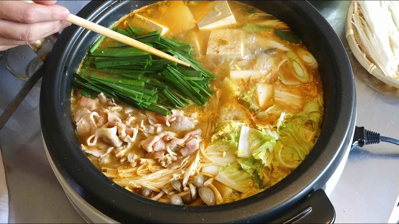 Kimchi Nabe Recipe - Japanese Cooking 101