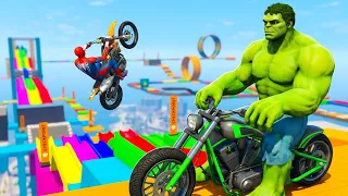 HOMEM ARANHA e HULK SALTO COM MOTO! MOTOS COM SPIDERMAN - IR GAMES