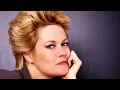 13 Sexy Photos of Melanie Griffith
