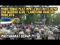 Download Lagu MAKIN R1CUH‼️ MOBIIL PEJABAT PLAT DINAS MPR NABRAK OJOL KETIKA LEWAT RUTE DEMO ! LANGSUNG HANCUR 