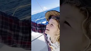 The best way to learn is by doing! ⛵️#sailingfamily #family #sailinglife #kids