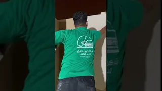 العمل في ترتيب المخيم 