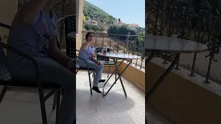 الحلوة دي قامت تعجن في البدرية 