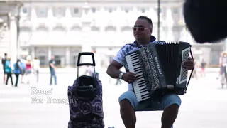 Réuni - a short, cheerful instrumental.