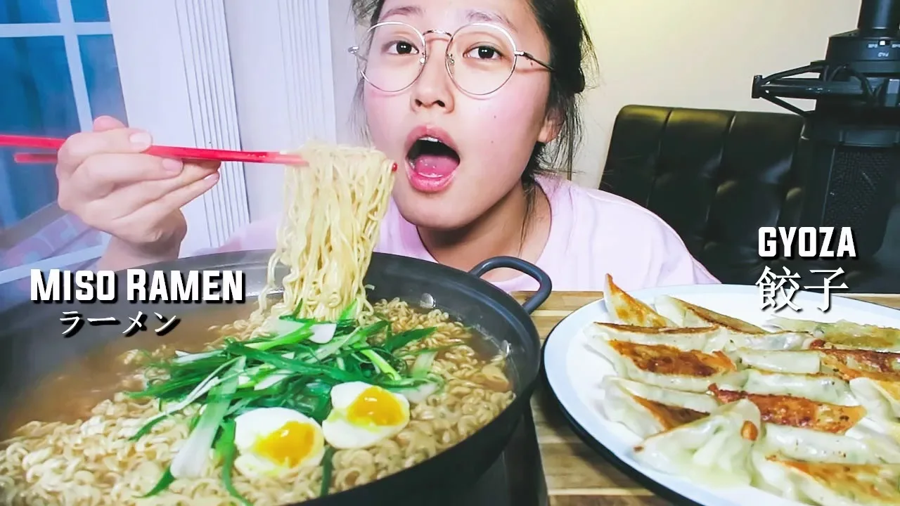 Japanese Miso Ramen + Pan Fried Gyoza(dumplings) Mukbang!!!