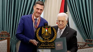الرئيس يقلد ممثل الاتحاد الأوروبي لدى فلسطين نجمة القدس من وسام القدس