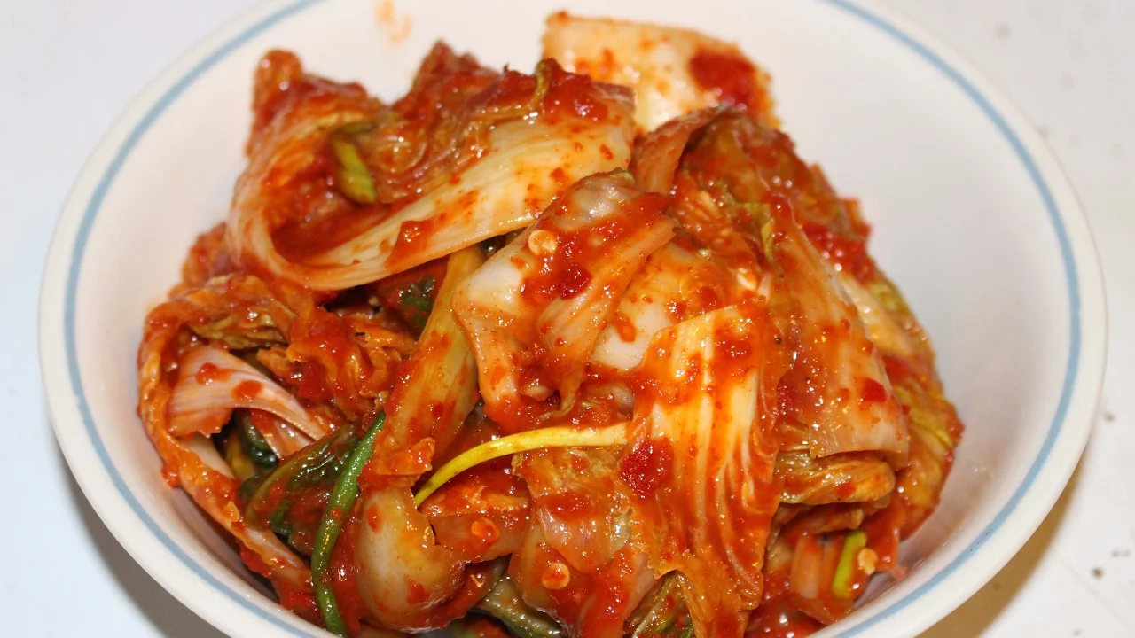 Greg and Yon make Cabbage Kimchi (Baechu Kimchi)