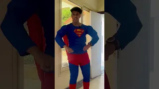 لما الأبطال الخارقون ينقذوك الكيري مذيع التيك توك 